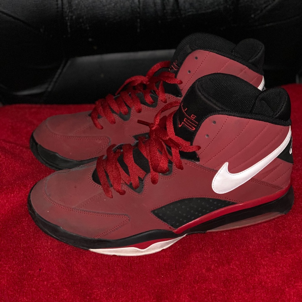 Nike flights red. Size 11